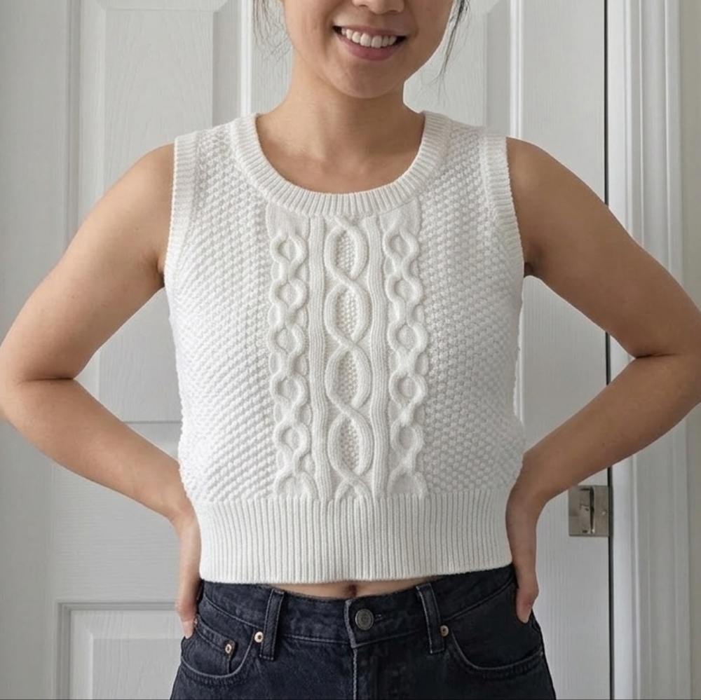 White Cable Knit Sleeveless Sweater